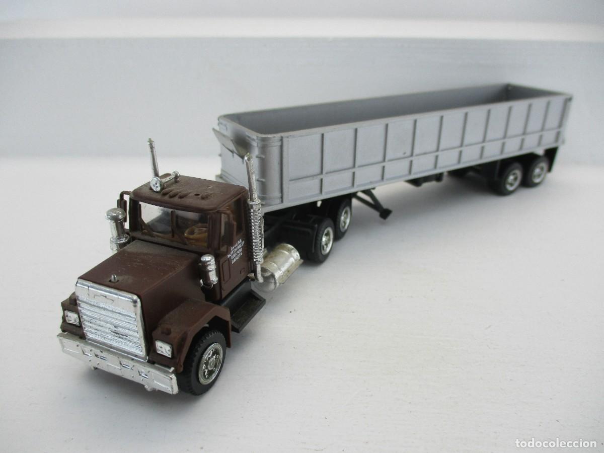 Auto in scala: CAMION HERPA 1:87 REF LE