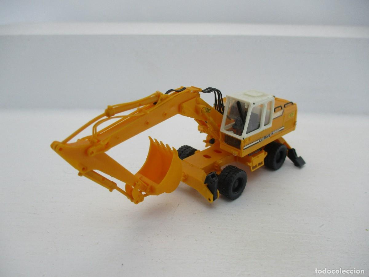 Coches a escala: EXCAVADORA ESCALA 1:87 REF LK