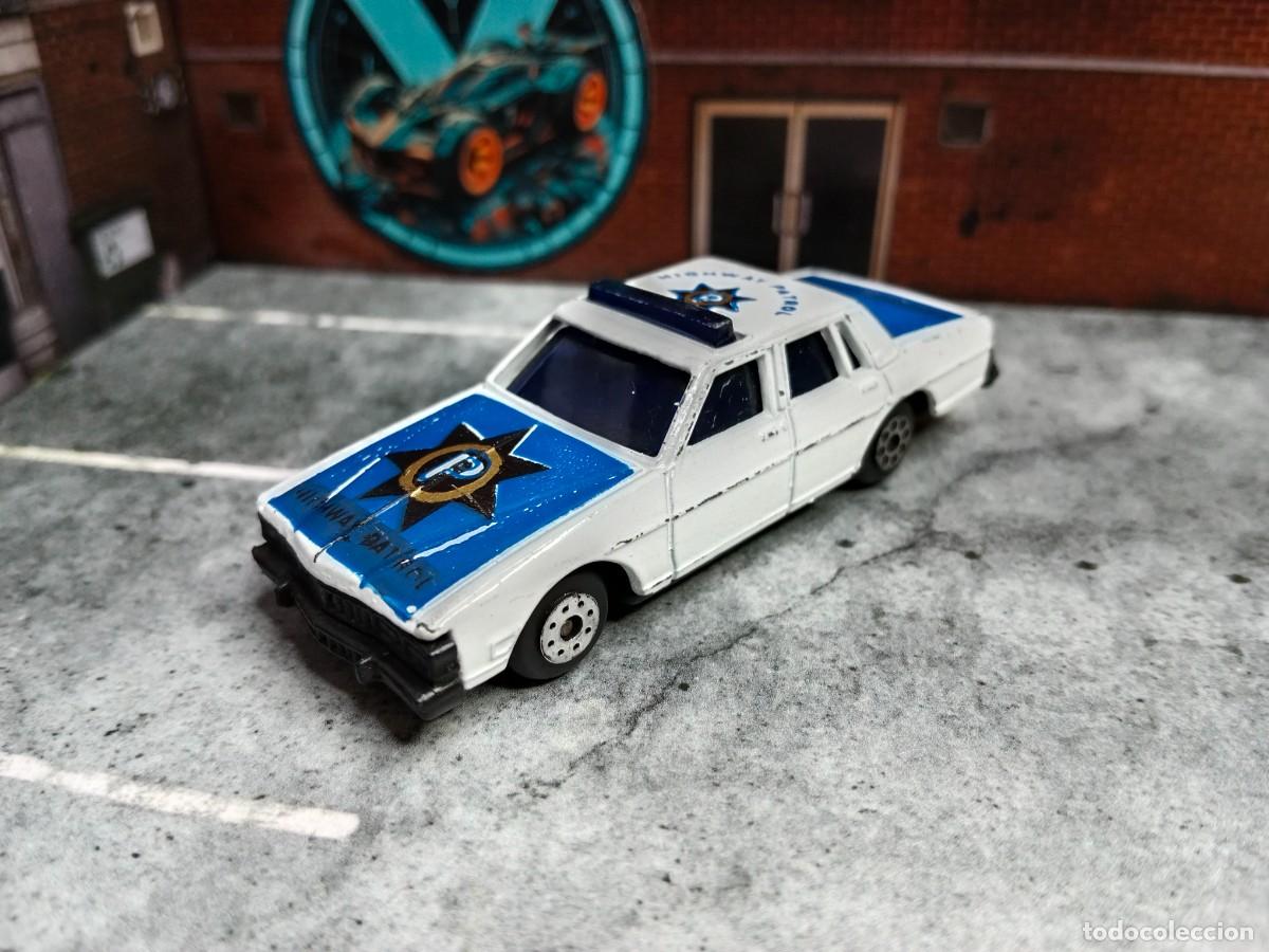 Coches a escala: Pontiac Bonneville Patrulla Sin Marca 1/64