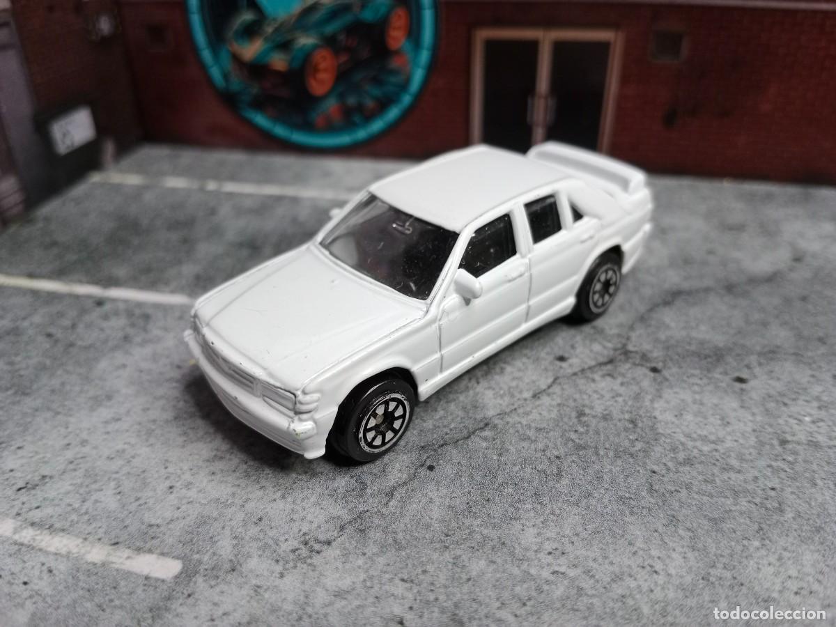 Coches a escala: Mercedes Benz 190E Sin Marca 1/64