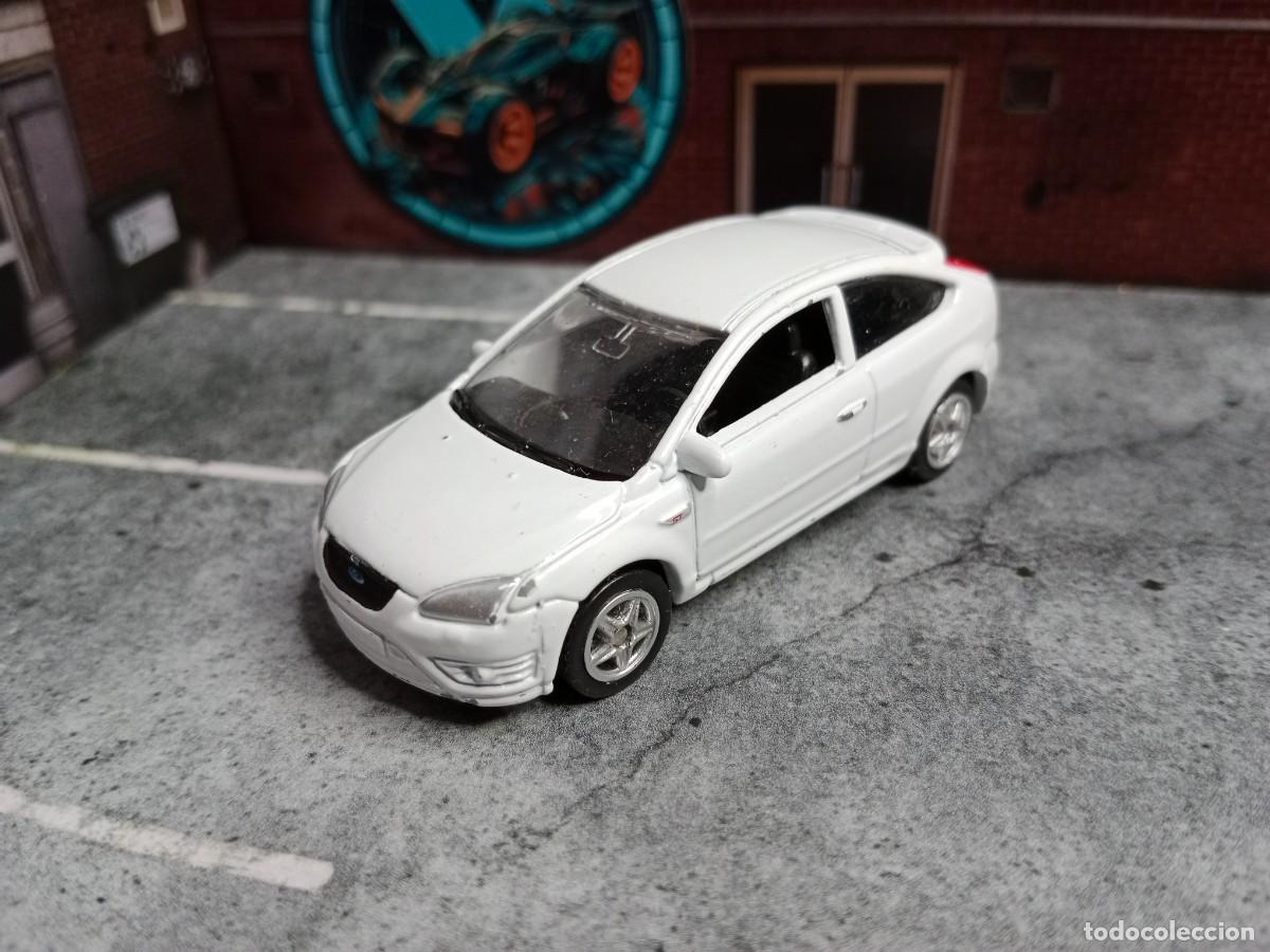 Coches a escala: Ford Focus ST N&ordm; 52283 Welly 1/64