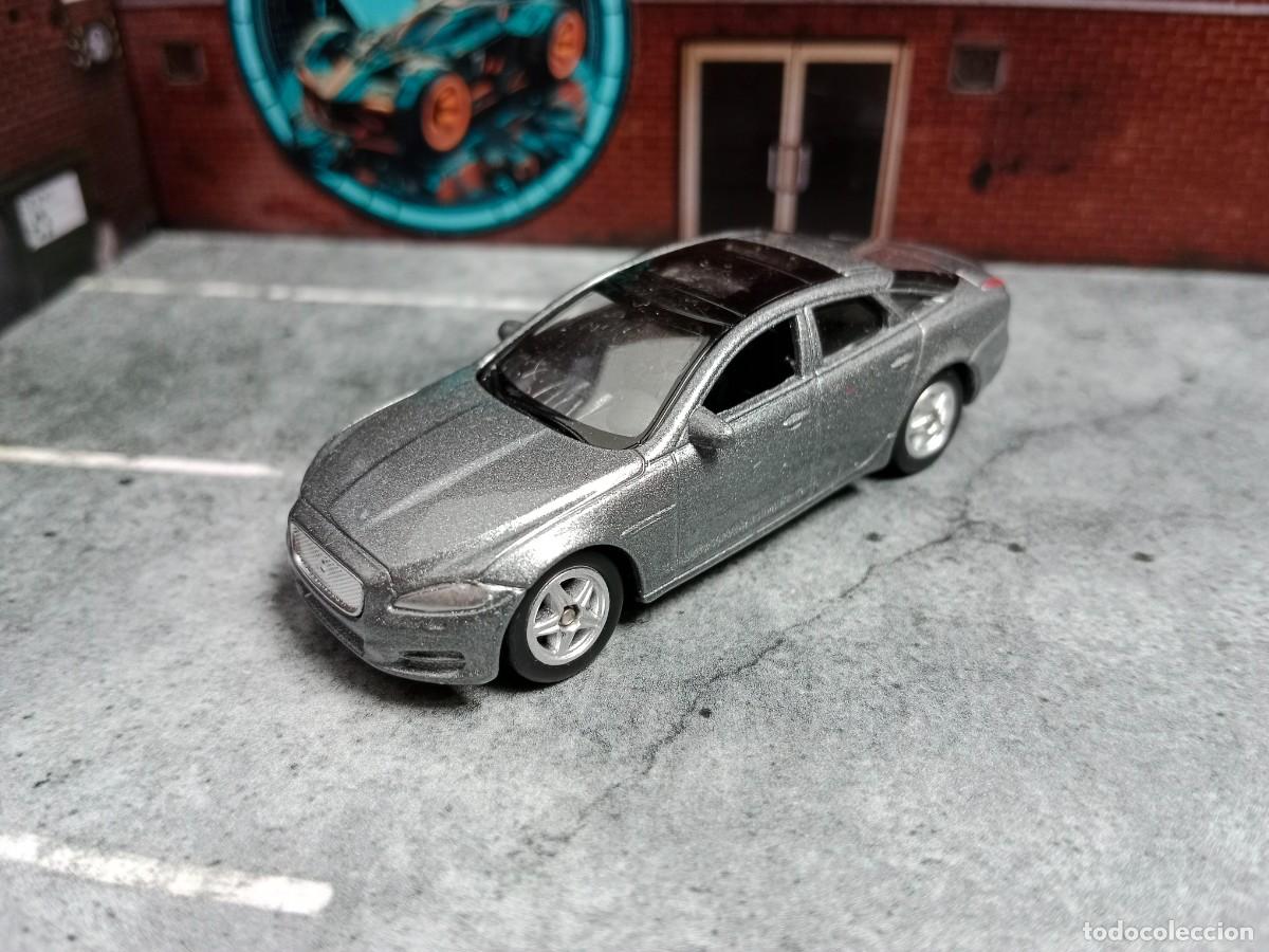 Coches a escala: Jaguar XJ N&ordm; 52324 Welly 1/60