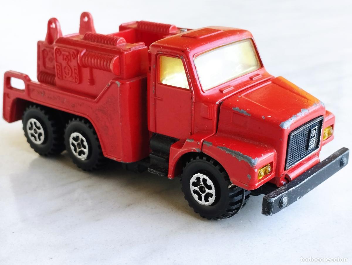 Coches a escala: CAMION VOLVO NL BOMBEROS GUISVAL ESCORPION