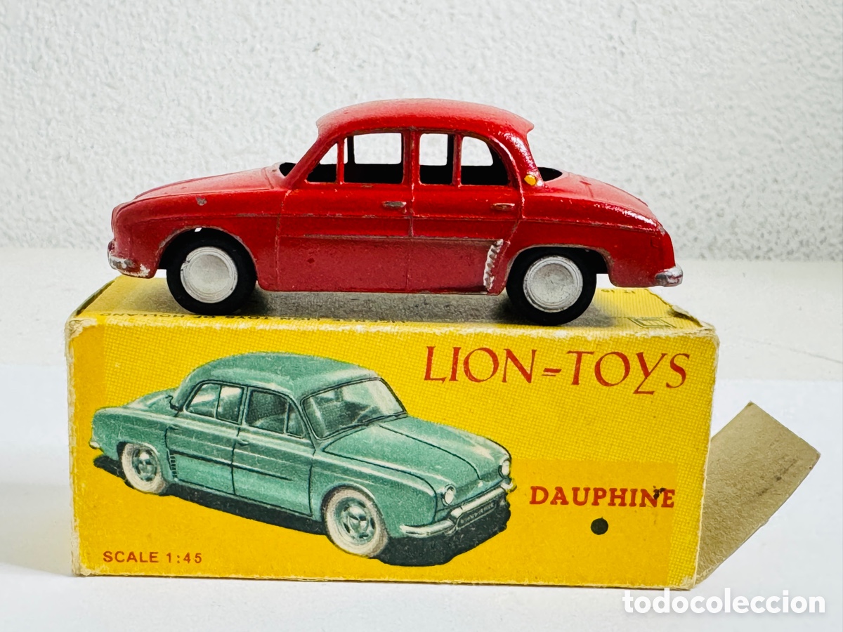 Coches a escala: Renault Dauphine Lion Toys en escala 1:45 Jefe Made in Spain