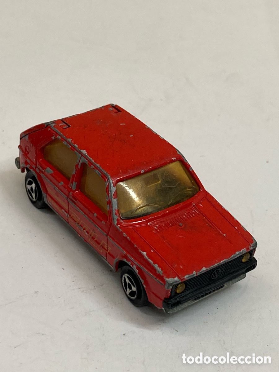 Coches a escala: Miniatura Volkswagen Golf MK1 de la marca Majorette, espec&iacute;ficamente la referencia 210.