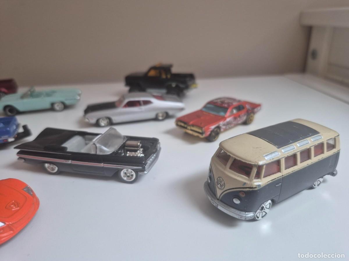 Coches a escala: 1/64 LIQUIDACION REBAJAS OFERTA 11 COCHES VOLKSWAGEN T1 FORD TORINO VARIAS MARCAS 1:64