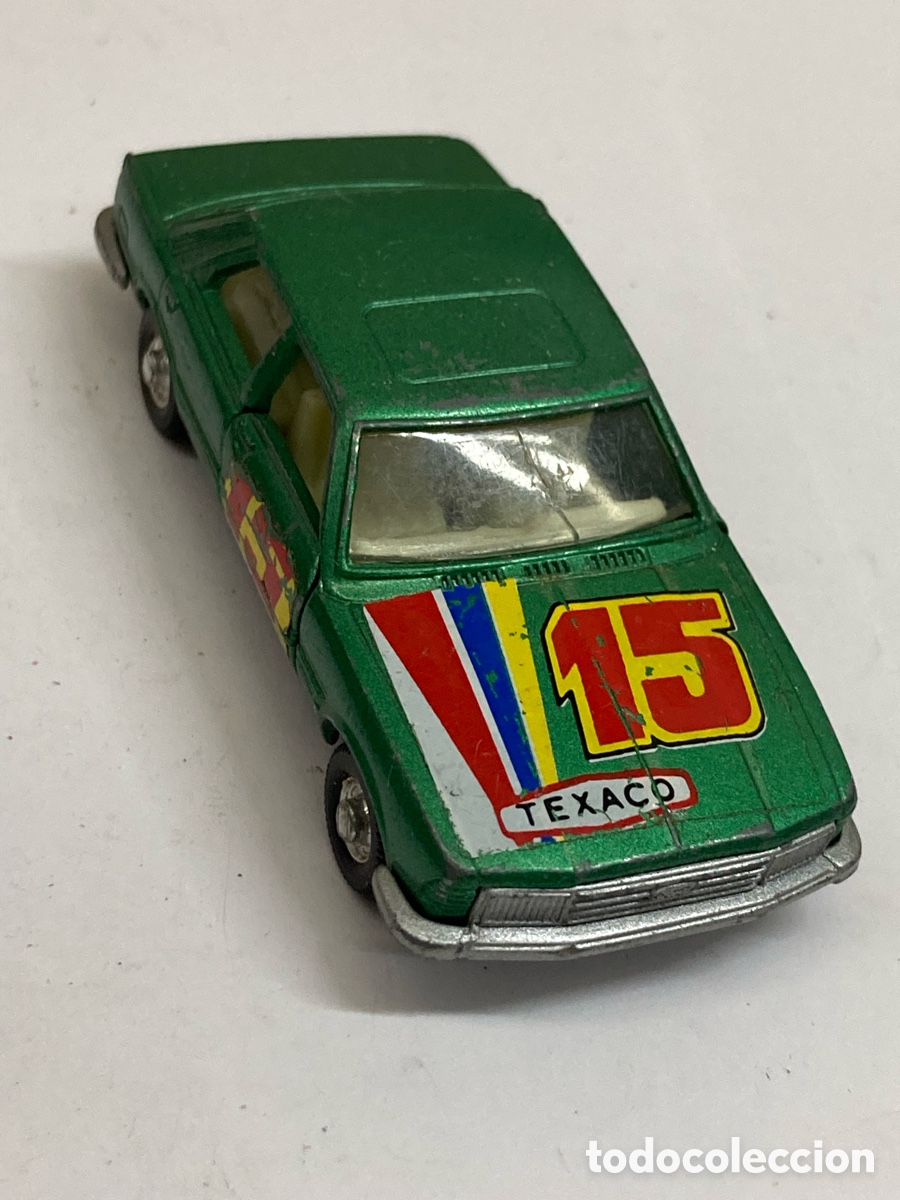 Coches a escala: Miniatura coche de juguete a escala de un Ford Taunus o Ford Granada Mira