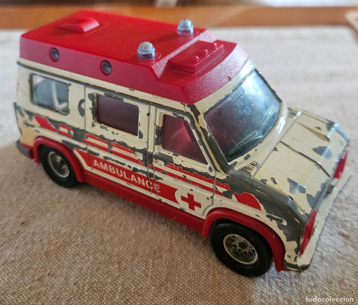 Carros em escala: Majorette Ambulancia Ambulance 1/36 1:36 metalica a&ntilde;os 80