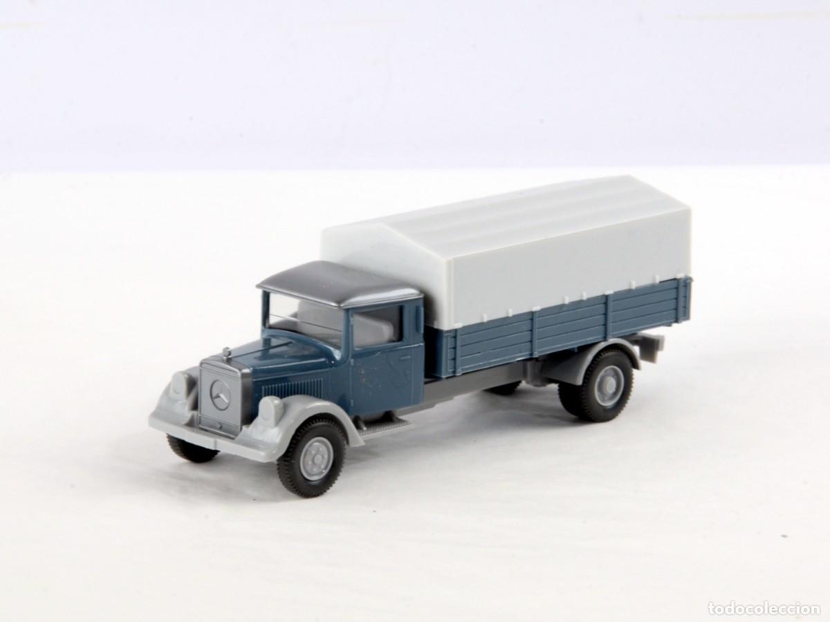 Coches a escala: Wiking Escala 1:87 H0 Cami&oacute;n Mercedes Benz L2500 Azul y Gris