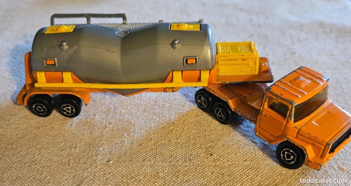 Coches a escala: MAJORETTE Cami&oacute;n cisterna Magirus n 379 ser 300 naranja 1:100 1/100 Semi Powder Transporter 1984-85