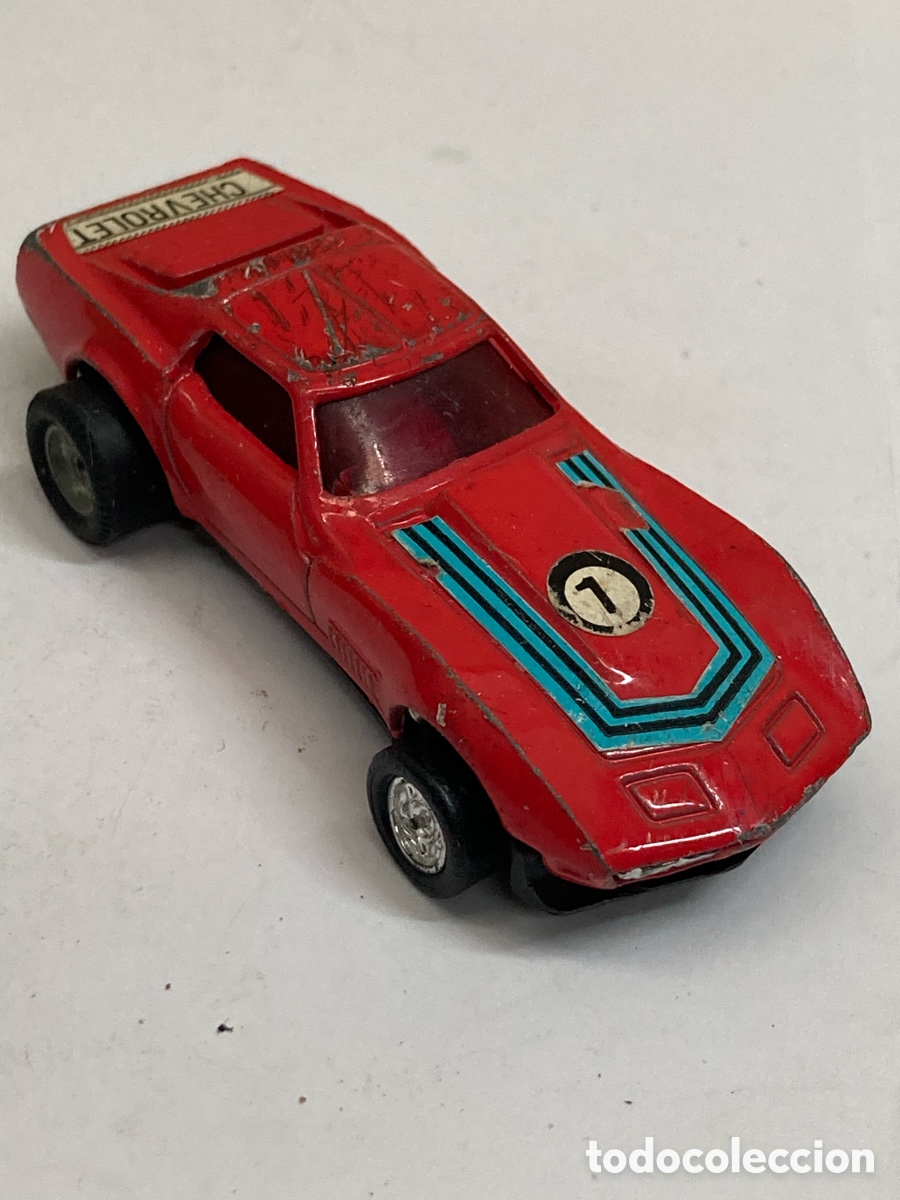 Coches a escala: coche de juguete Rico Chevrolet Corvette de la d&eacute;cada de los 80
