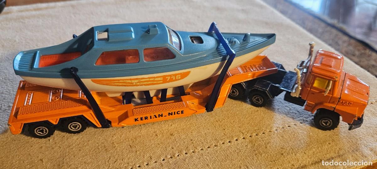 Coches a escala: MAJORETTE Cami&oacute;n Scania 140 transporte barco bote g&oacute;ndola yate Serie 3000 n 3060 Kerian Nice 1:60