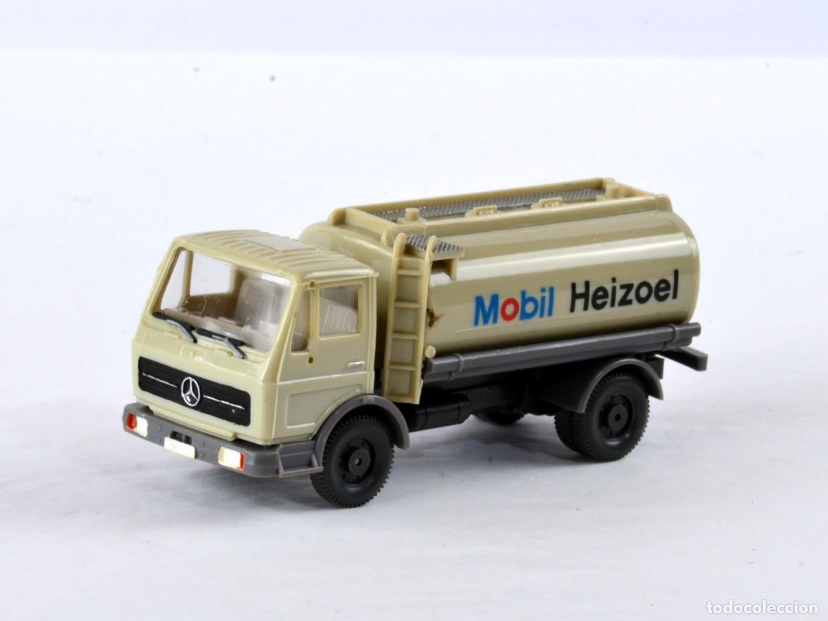Coches a escala: Wiking Escala H0 1:87 Cami&oacute;n Mercedes Benz NG Cisterna Mobil Heizoel
