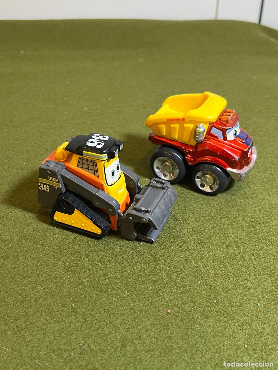 Voitures &agrave; l'&eacute;chelle: Lote de veh&iacute;culos Disney Planes Fire & Rescue y Chuck & Friends Hasbro &ndash; Drip CBK61 y Chuck volquete