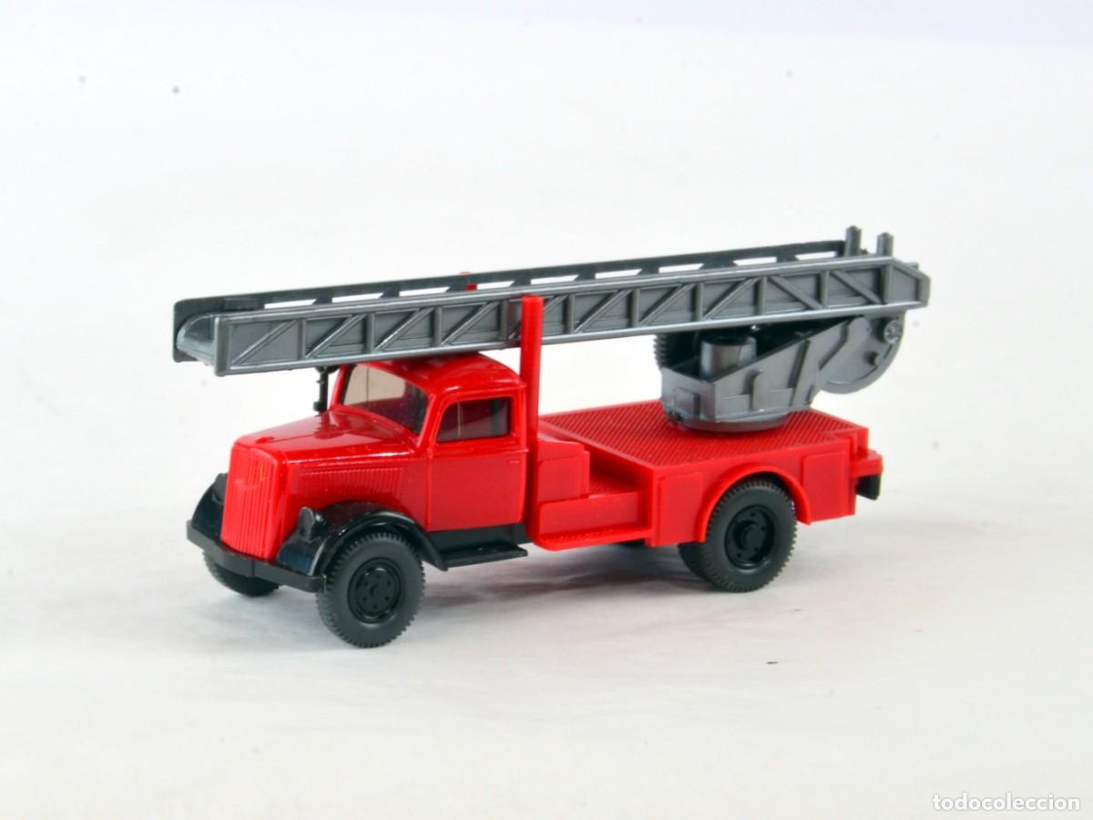 Coches a escala: Wiking Escala 1:87 H0 Cami&oacute;n de Bomberos Opel Blitz 1939 Escalera Giratoria