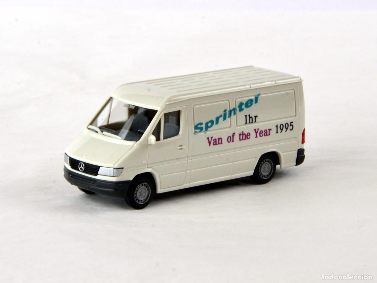 Coches a escala: Wiking Escala 1:87 H0 Mercedes Benz Sprinter Van of the Year 1995 Impecable con Caja