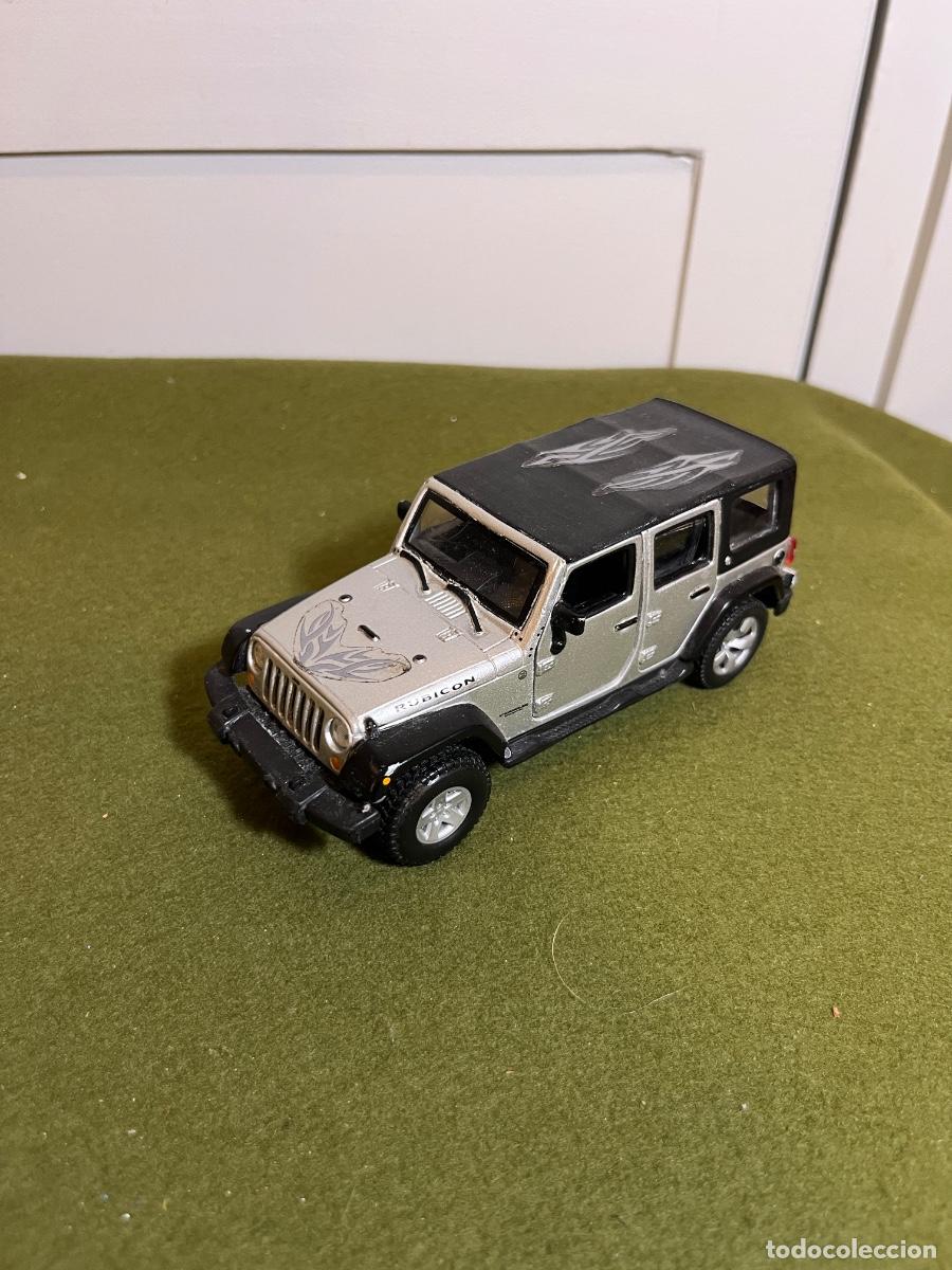 Modellautos: Bburago Jeep Wrangler Unlimited Rubicon 1:32 die-cast Chrysler 2008 gris metalizado