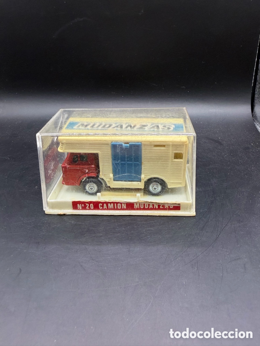 Model Cars: CAMI&Oacute;N FORD DE MUDANZAS GUISVAL EN CAJA, NUM 20