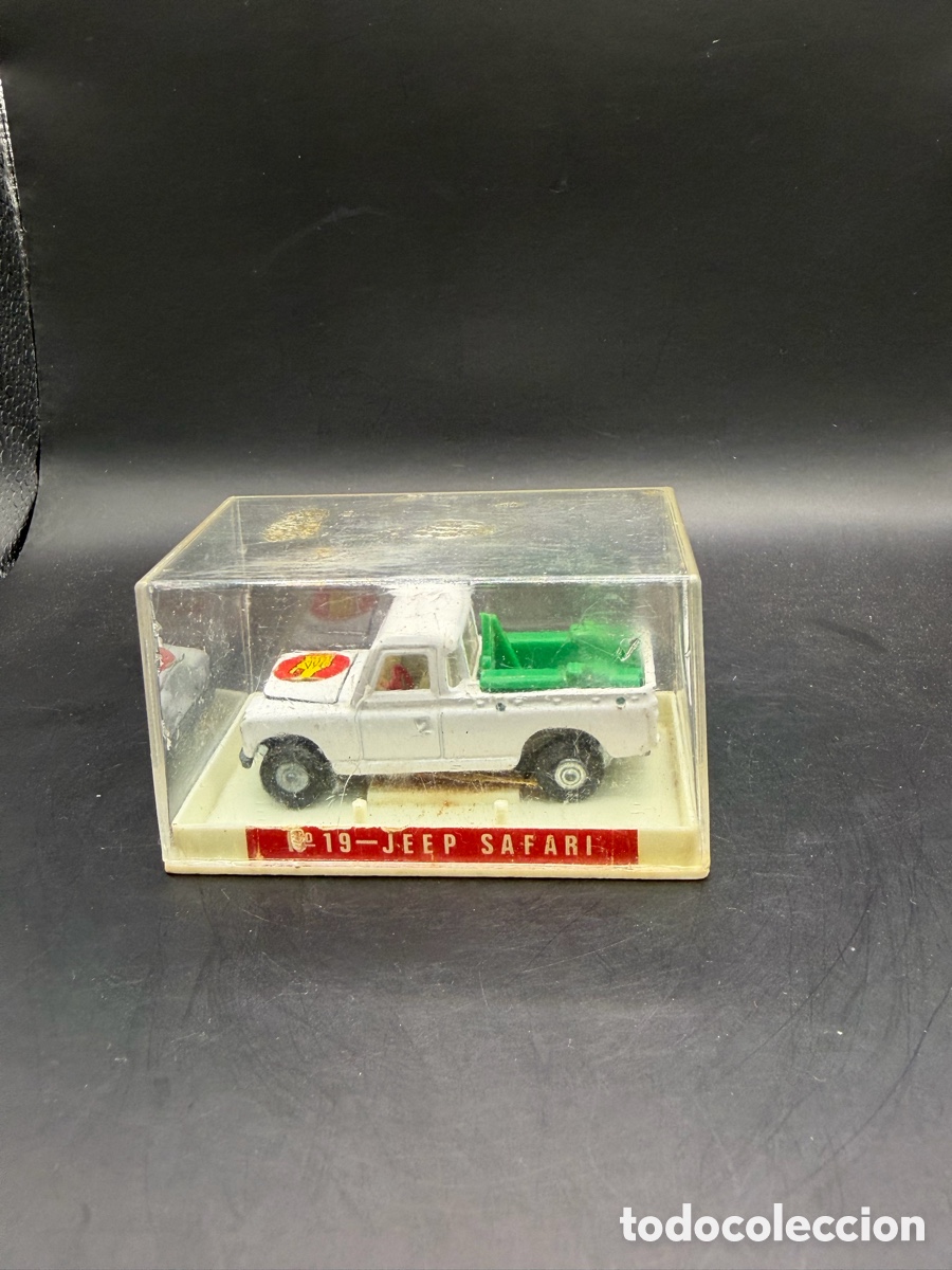 Voitures &agrave; l'&eacute;chelle: JEEP SAFARI - 1/64 - CAJA PRIMERA GENERACION - ESPA&Ntilde;A - GUISVAL - - COCHE