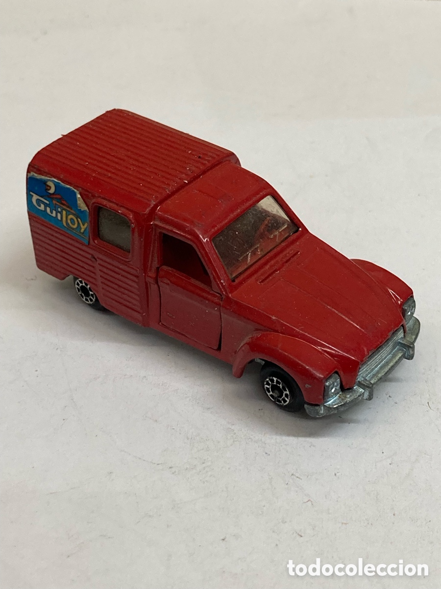 Coches a escala: furgoneta miniatura Citro&euml;n Dyane 6 roja de la marca Guiloy