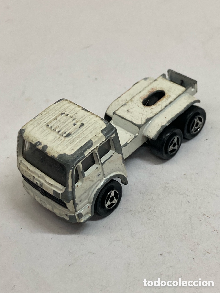 Coches a escala: cami&oacute;n de juguete vintage Majorette Mercedes-Benz de la d&eacute;cada de 1980