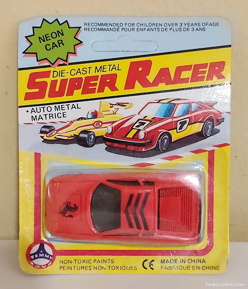 Auto in scala: VINTAGE DIE CAST METAL SUPER RACER NEON CAR FERRARI UNPUNCHED