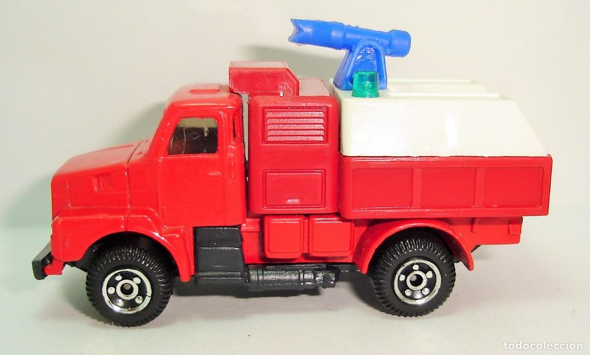 Modellautos: ANTIGUO CAMION VOLVO BOMBEROS DE AEROPUERTO GUISVAL MADE IN SPAIN ESCALA 1:64