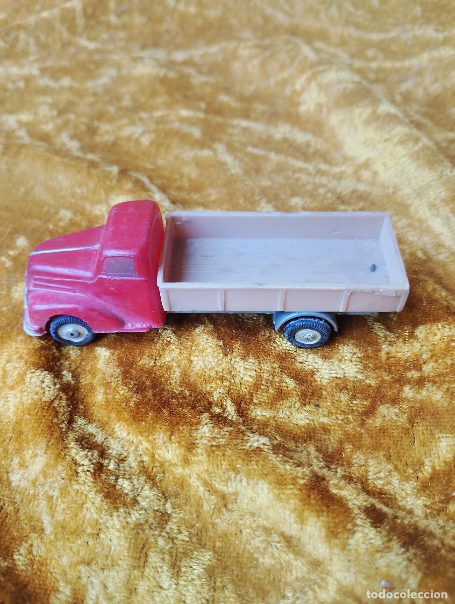 Coches a escala: Cami&oacute;n FORD antiguo, miniatura a escala (1:87 aprox.) realizada por EKO a principios de los a&ntilde;os 60