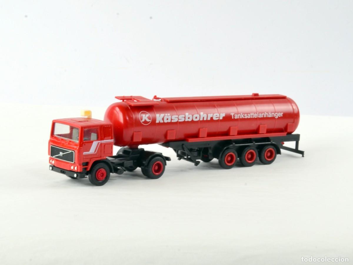 Coches a escala: Herpa Escala 1:87 H0 Cami&oacute;n Cisterna Articulado Volvo F12 K&auml;ssbohrer