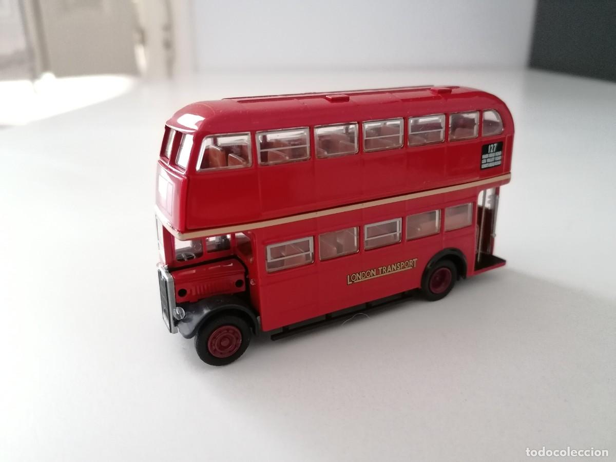 Voitures &agrave; l'&eacute;chelle: Britbus 1/76 Bus Transport London Route 127 Chingford Ponders Buen Estado
