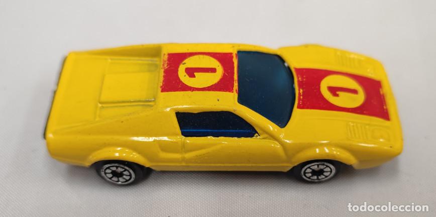 Coches a escala: COCHE DE JUGUETE DE METAL TM 8226