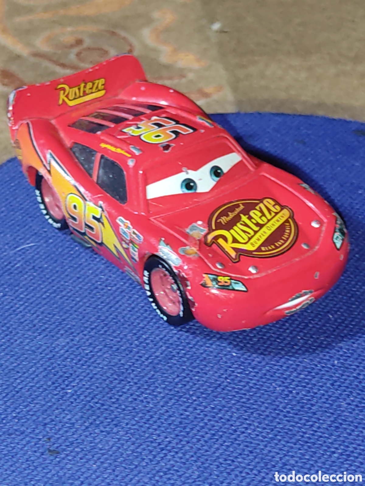 Coches a escala: Coche Rayo McQueen de Mattel - Foto 2
