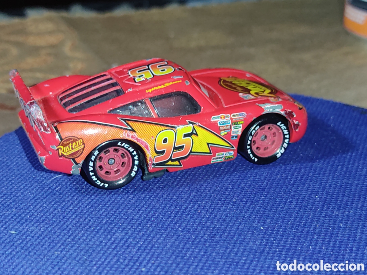 Coches a escala: Coche Rayo McQueen de Mattel - Foto 3
