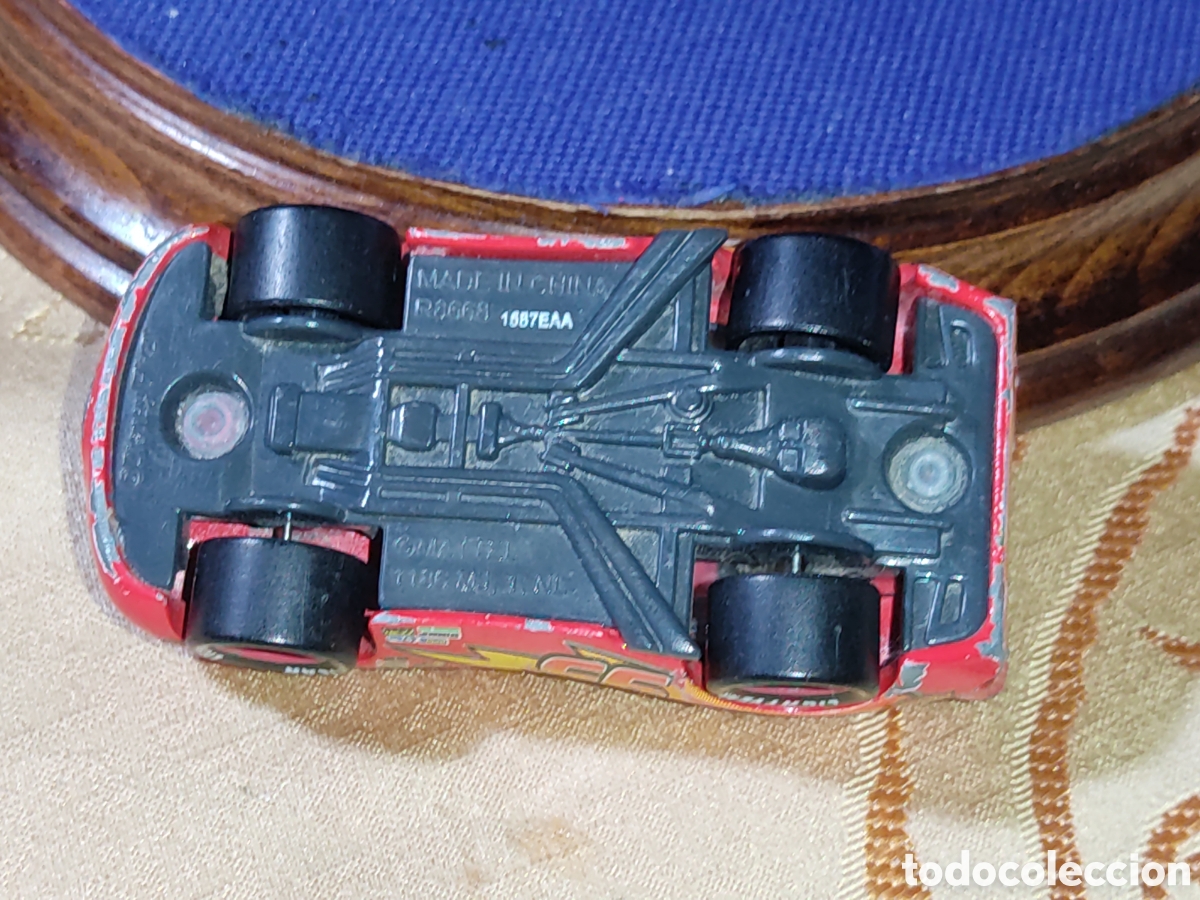 Coches a escala: Coche Rayo McQueen de Mattel - Foto 6