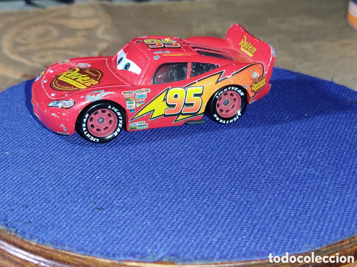 Coches a escala: Coche Rayo McQueen de Mattel - Foto 7