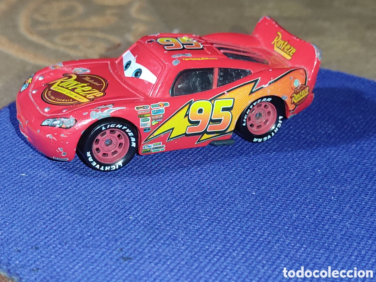 Coches a escala: Coche Rayo McQueen de Mattel