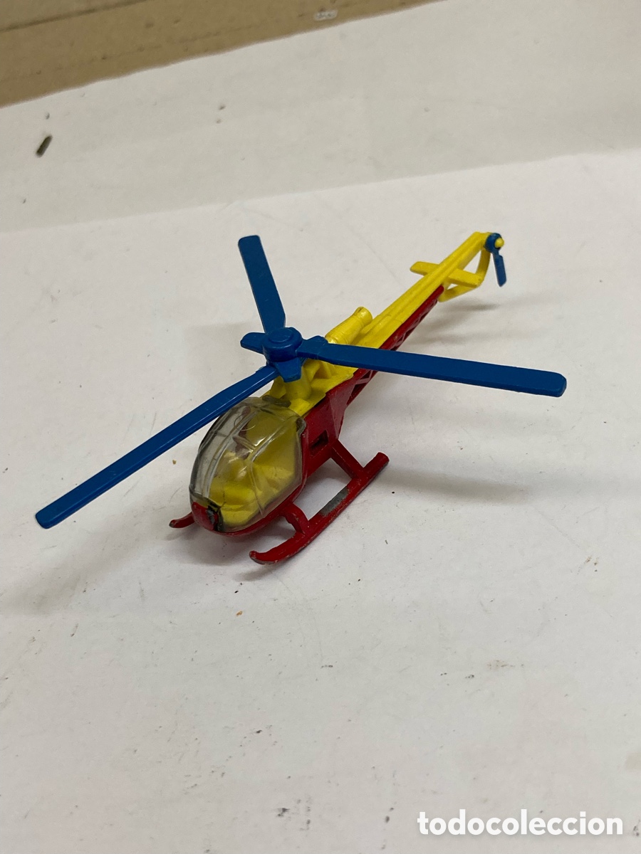 Coches a escala: miniatura de Majorette es un helic&oacute;ptero A&eacute;rospatiale Gazelle Rescue a escala 1:64