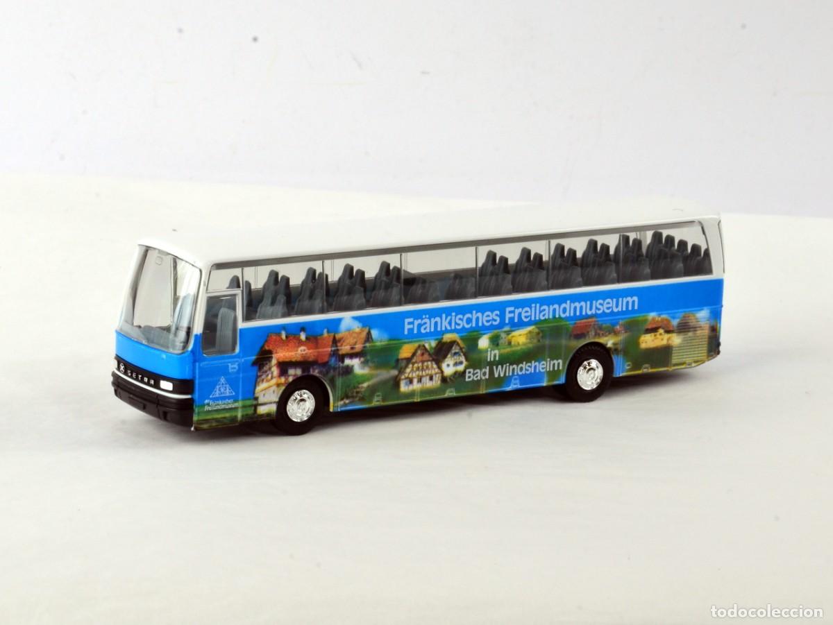 Coches a escala: Herpa Albedo Escala 1:87 H0 Autocar Setra S215HD Fr&auml;nkisches Freilandmuseum Impecable con Caja
