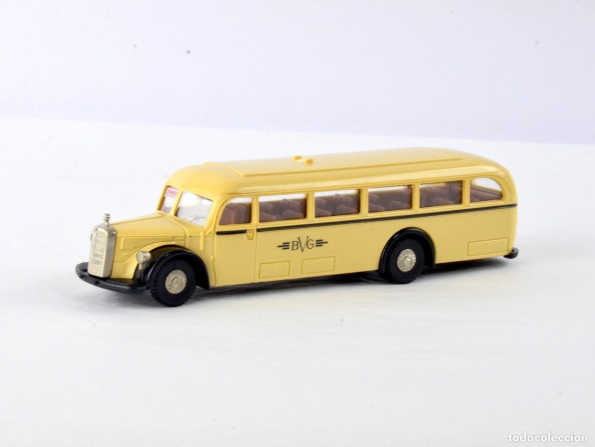 Coches a escala: Brekina Escala 1:87 Autocar Mercedes Benz O5000 BVG