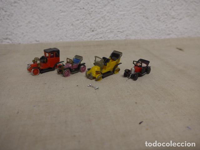 Coches a escala: Lote de 4 antiguos coches de juguete Minicars, originales, Mini cars. Todos tipo clasicos.