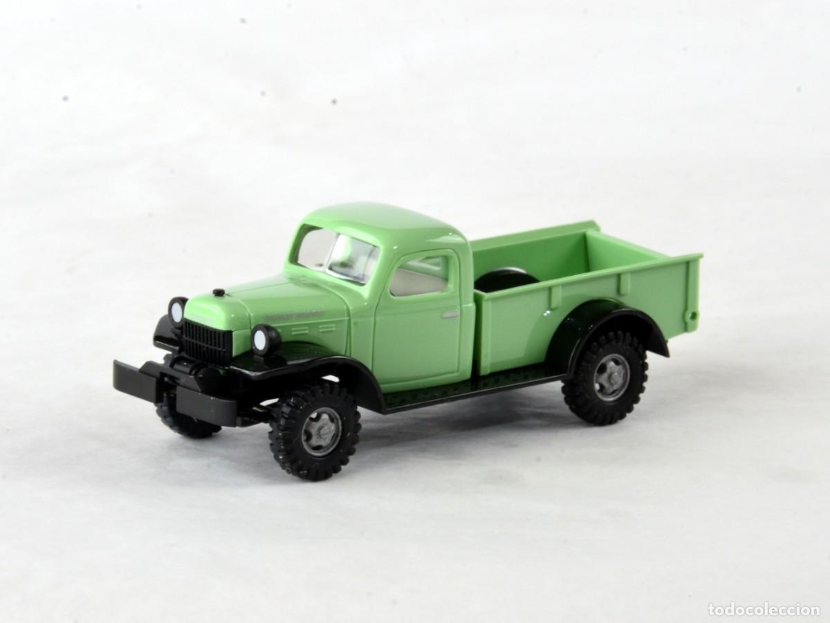 Coches a escala: Busch Escala 1:87 H0 Dodge Power Wagon Verde Impecable con Caja