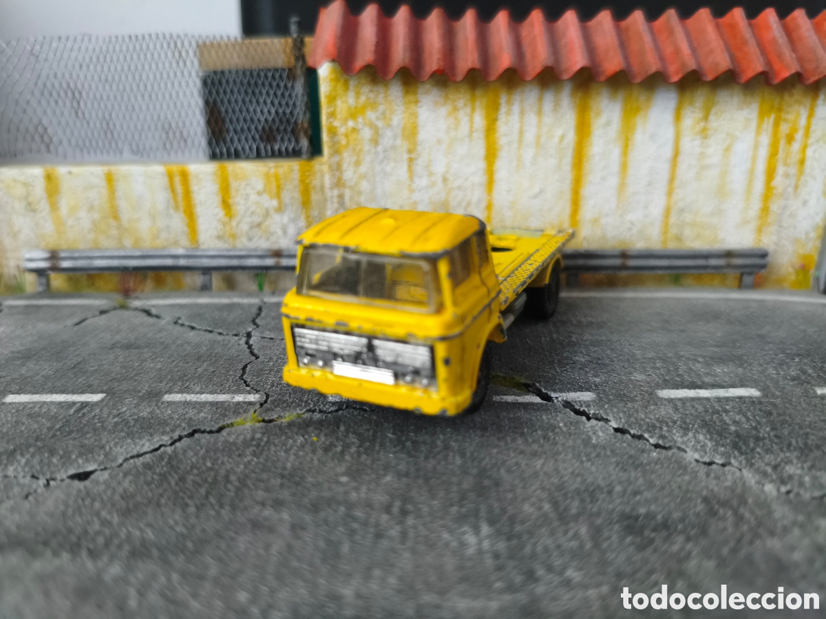 Coches a escala: MAJORETTE - DAF 2600*