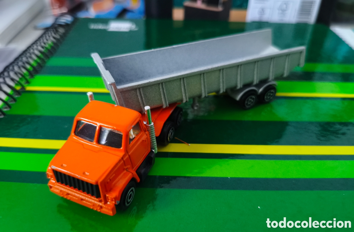 Coches a escala: MAJORETTE - Trailer GMC*