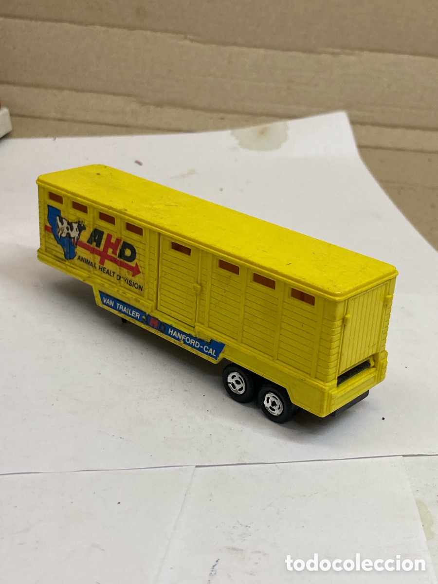 Carros em escala: remolque de juguete Vintage Van Trailer de la divisi&oacute;n Animal Health