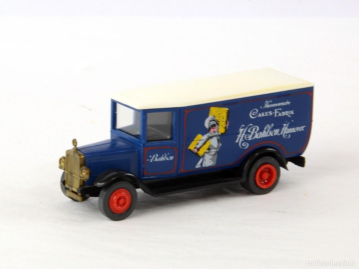 Coches a escala: Roskopf Escala H0 1:87 1028 Cami&oacute;n Mercedes Benz L2 Bahlsen