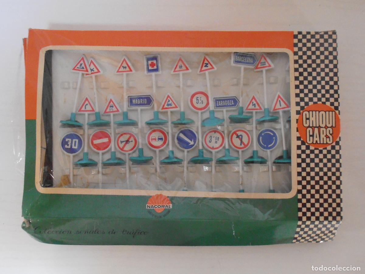 Coches a escala: CHIQUI CARS NACORAL, COLECCION SE&Ntilde;ALES TRAFICO, REF 2001 CAJA ORIGINAL, EXCELENTE ESTADO