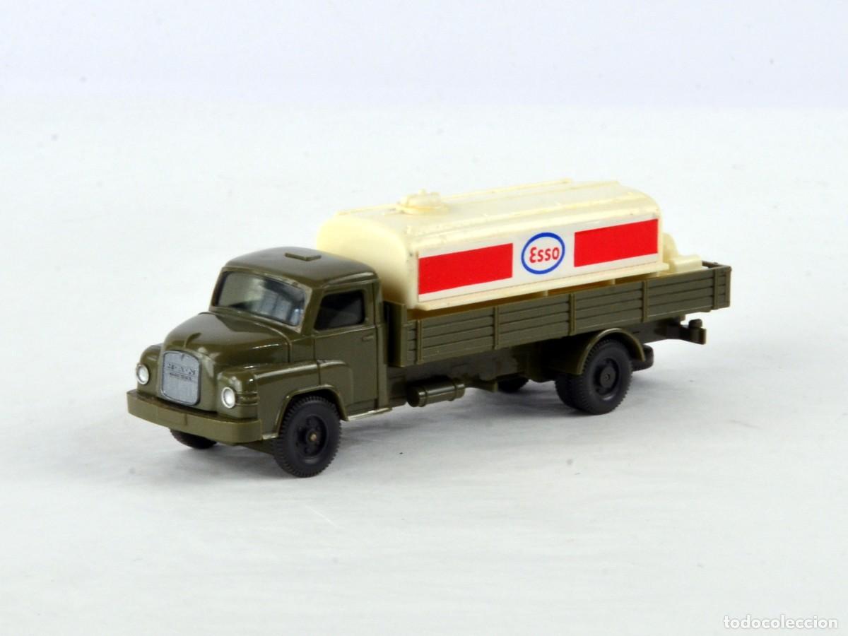 Coches a escala: Wiking Escala 1:87 H0 Antiguo Cami&oacute;n MAN 635 con Dep&oacute;sito Esso Desmontable 1972 - 80
