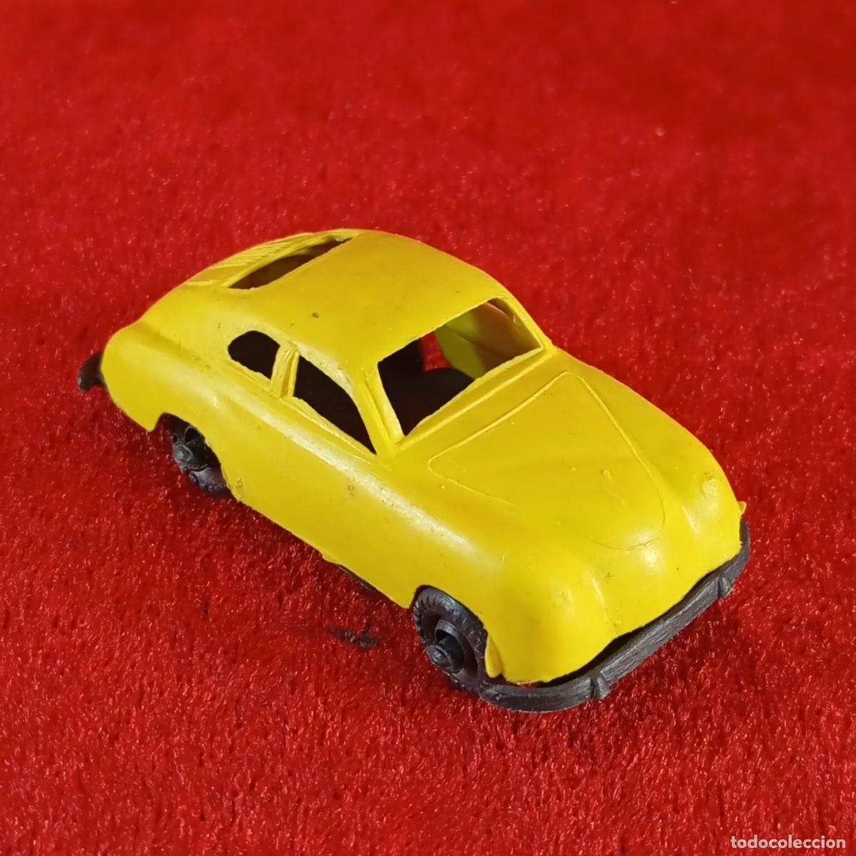 Coches a escala: COCHE DE JUGUETE EN MINIATURA - PORSCHE 365 - AMARILLO - 6,5 X 2,5 CM / 2136