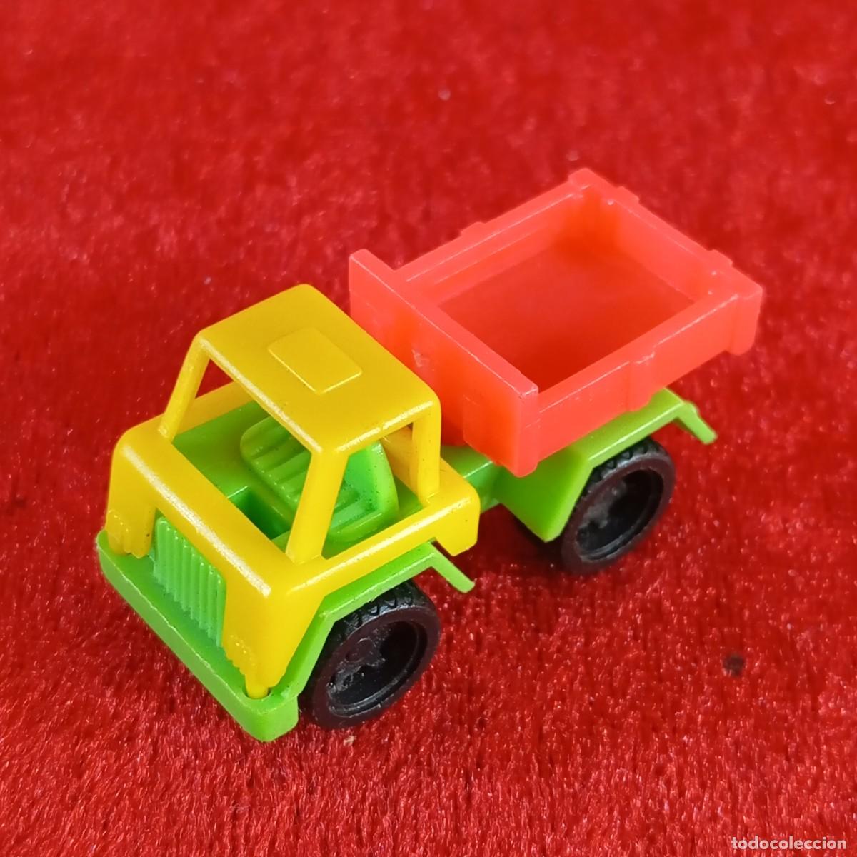 Coches a escala: COCHE DE JUGUETE EN MINIATURA - CAMI&Oacute;N TIPO KIOSKO - A&Ntilde;OS 70-80 - 4,5 X 2 CM / 2159