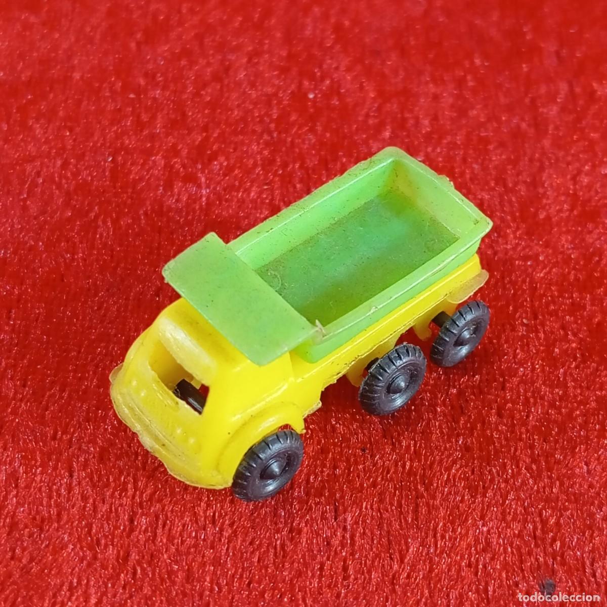 Coches a escala: CAMI&Oacute;N DE JUGUETE EN MINIATURA - CAMI&Oacute;N VOLQUETE - 3,5 X 1,5 CM / 2171